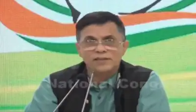 किरण पटेल मामले में केंद्र ने राष्ट्रीय सुरक्षा के साथ खिलवाड़ किया : पवन खेड़ा