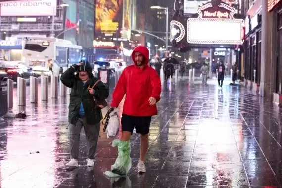 तेजी से डूब रहा है न्यूयॉर्क, 80 लाख लोगों पर तटीय बाढ़ का जोखिम: अध्ययन