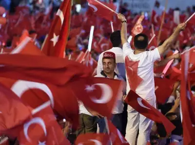 तुर्की ने 112 सैनिकों के खिलाफ जारी किया वारंट