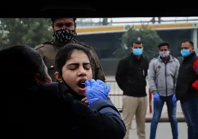 नई दिल्ली : दूसरे दिन कोरोना के 20 हजार से अधिक मामले, 17 मौतें दर्ज, संक्रमण दर 23 फीसदी