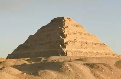 मिस्र ने मरम्मत के बाद राजा जोसर का दक्षिणी मकबरा आम लोगों के लिए खोला