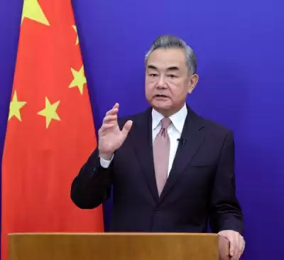 चीनी विदेश मंत्री वांग यी ने चीन के विकास पर चर्चा की