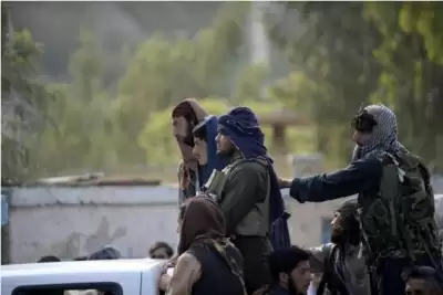 बर्बर वीडियो में तालिबान अपने शिकार का कटा हुआ सिर लेकर मना रहा जश्न