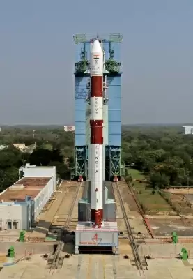 सिंगापुर के दो उपग्रहों के साथ भारतीय रॉकेट के प्रक्षेपण की उलटी गिनती शुरू