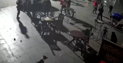 नोएडा के रेस्टोरेंट में तोड़-फोड़ को वीडियो आया सामने