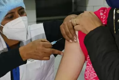 पंजाब : वैक्सीन लेने से आनाकानी करने वाले कर्मचारियों को छुट्टी पर भेजा जाएगा