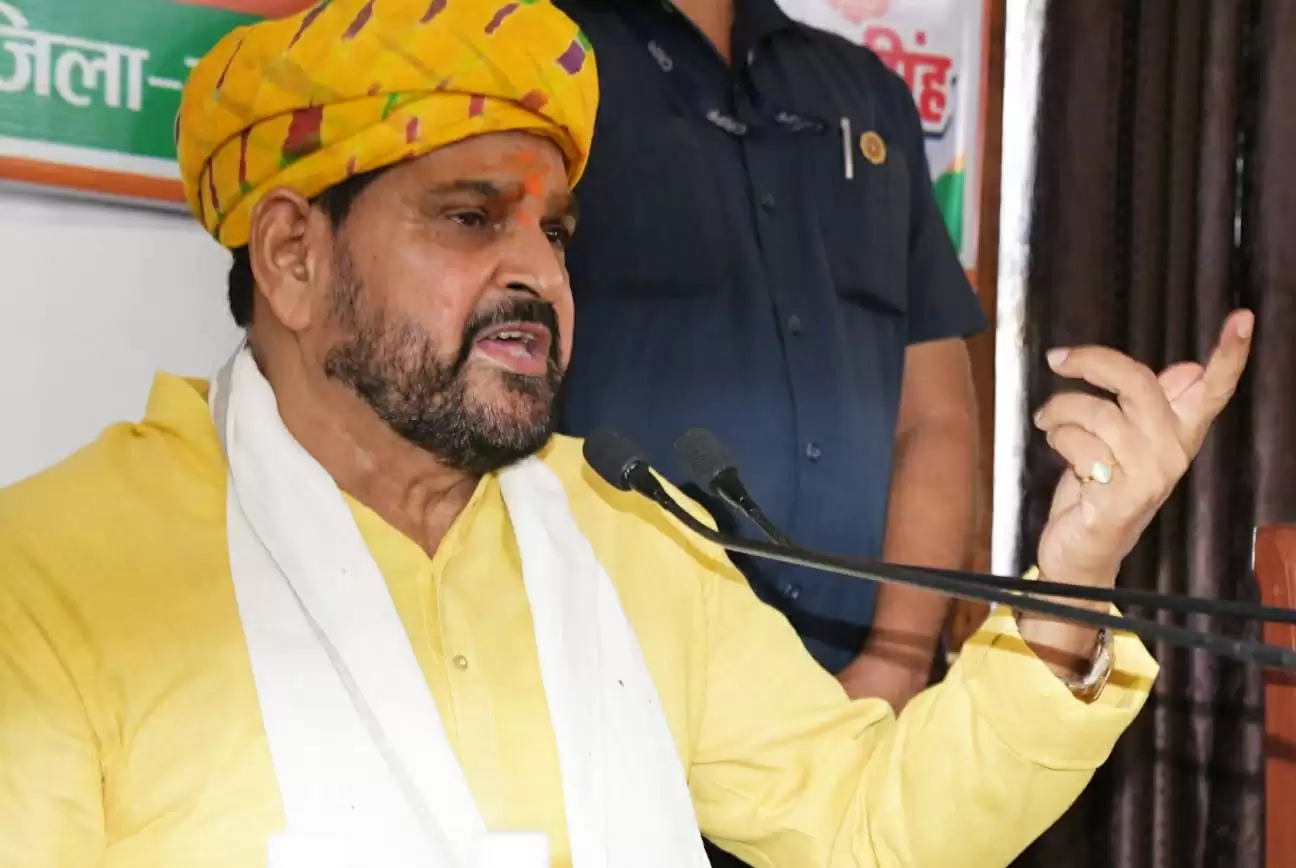 बृजभूषण शरण सिंह ने 2024 लोकसभा चुनाव लड़ने की घोषणा की