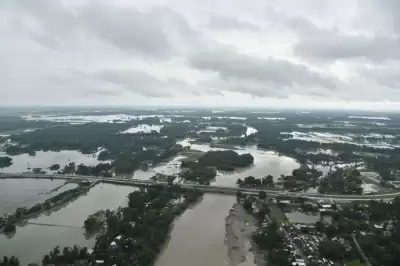 असम में बाढ़ से मरने वालों की संख्या बढ़कर 100 हुई, 50 लाख लोग प्रभावित
