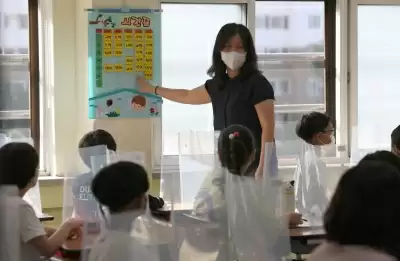 दक्षिण कोरिया: स्कूल में कक्षाएं पूरी तरह से फिर से शुरू होंगी