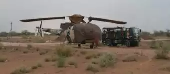 खराब मौसम के चलते सेना के हेलीकॉप्टरों की बीकानेर में इमरजेंसी लैंडिंग