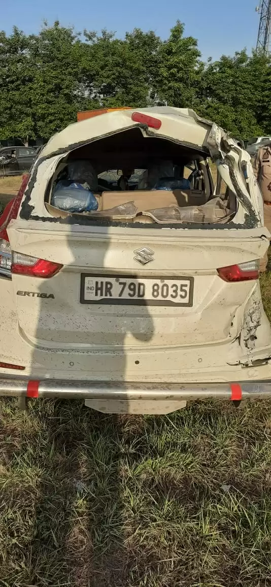 यमुना एक्सप्रेसवे पर भीषण हादसा, महिला हेड कांस्टेबल और चालक र्की मौत, 6 घायल