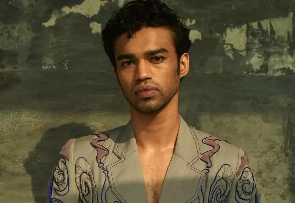 बाबिल ने पिता इरफान खान के लिए लिखा नोट, कहा- मुझे आपके लाफ्टर की याद आती है बाबा