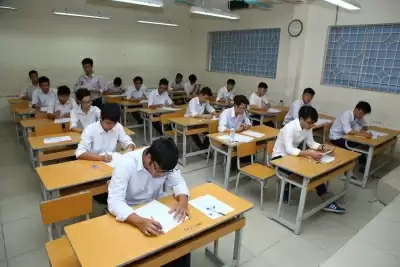 हनोई में हाई स्कूल के वरिष्ठ छात्रों के लिए व्यक्तिगत कक्षाएं फिर से शुरू
