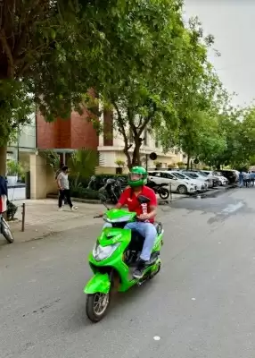 2024 तक जोमेटो के लिए 1 लाख ई-स्कूटर तैनात करेगी जिप्प इलेक्ट्रिक