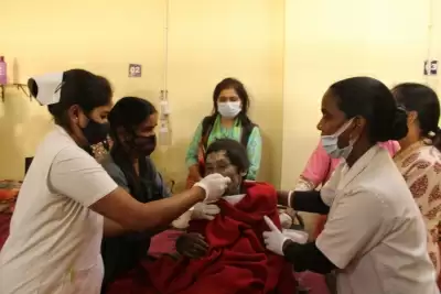 भोजन-इलाज न मिलने से हड्डियों के ढांचे में बदला शख्स, सीएम ने लिया संज्ञान तो लाया गया हॉस्पिटल