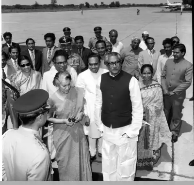 जब इंदिरा गांधी और उनके मंत्रिमंडल ने पालम में शेख मुजीब की अगवानी की