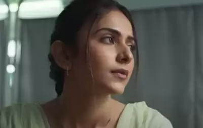 आईएएनएस समीक्षा: छतरीवाली में सेक्स एजुकेशन के बीच कॉमेडी ने खोया अपना रास्ता