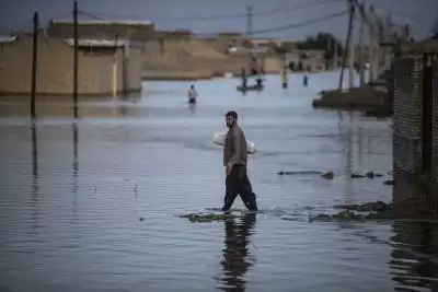 ईरान में अचानक आई बाढ़ में 59 लोगों की मौत
