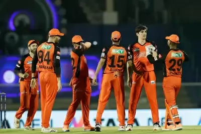 आईपीएल टर्निग पॉइंट : हैदराबाद की हार का सिलसिला जारी, बेंगलुरु ने पछाड़ा