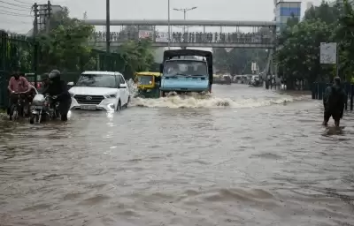 दिल्ली एनसीआर में बारिश से जलभराव की समस्या शुरू