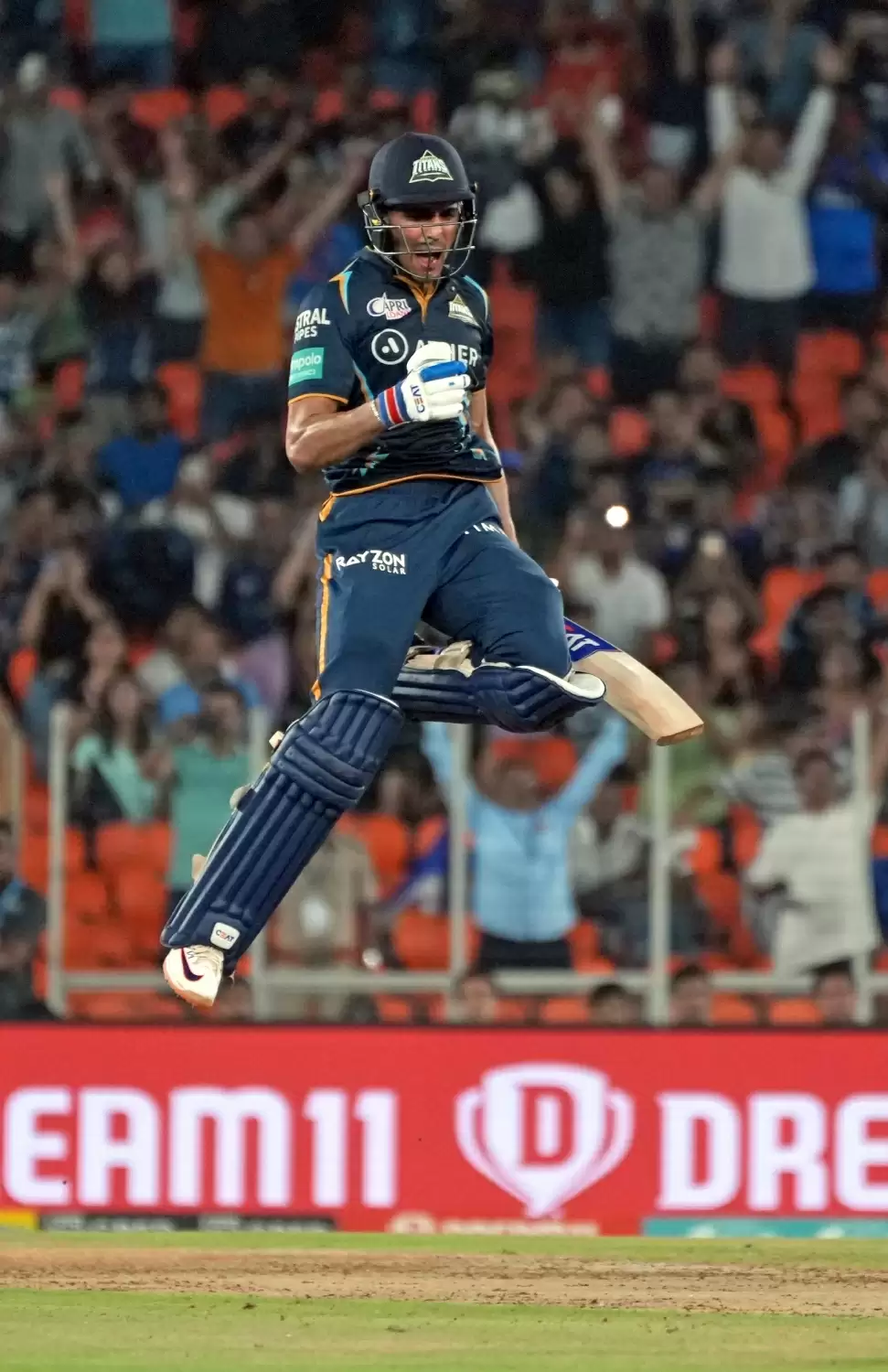 मधवाल के ओवर में लगे तीन छक्कों पर गिल ने कहा, शायद यही मेरा दिन था