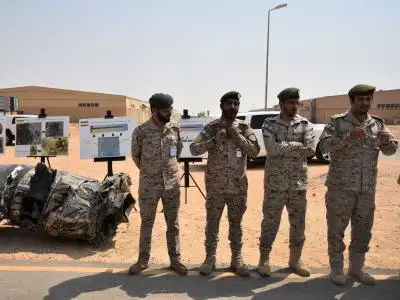 सऊदी नेतृत्व वाले गठबंधन ने यमन की राजधानी में हाउती-नियंत्रित शिविरों पर शुरू किए हवाई हमले