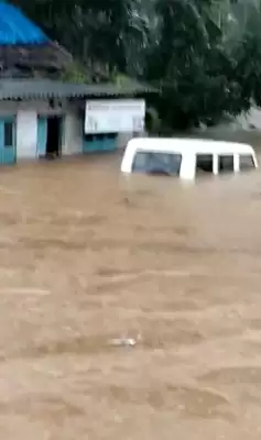 केरल में भारी बारिश से 5 की मौत