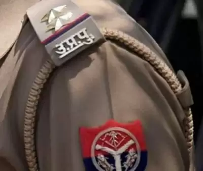 यूपी पुलिस ने नॉन गजेटेड पुलिसकर्मियों को सोशल मीडिया पर मदद नहीं लेने को कहा