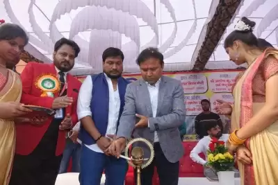 बिहार : किताबों में दिलचस्पी पैदा करने का अनूठा कार्यक्रम, 700 से ज्यादा लोगों ने एकसाथ पढ़ी किताबें