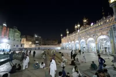 दिल्ली में नहीं दिखा चांद, मंगलवार को मनाई जाएगी ईद