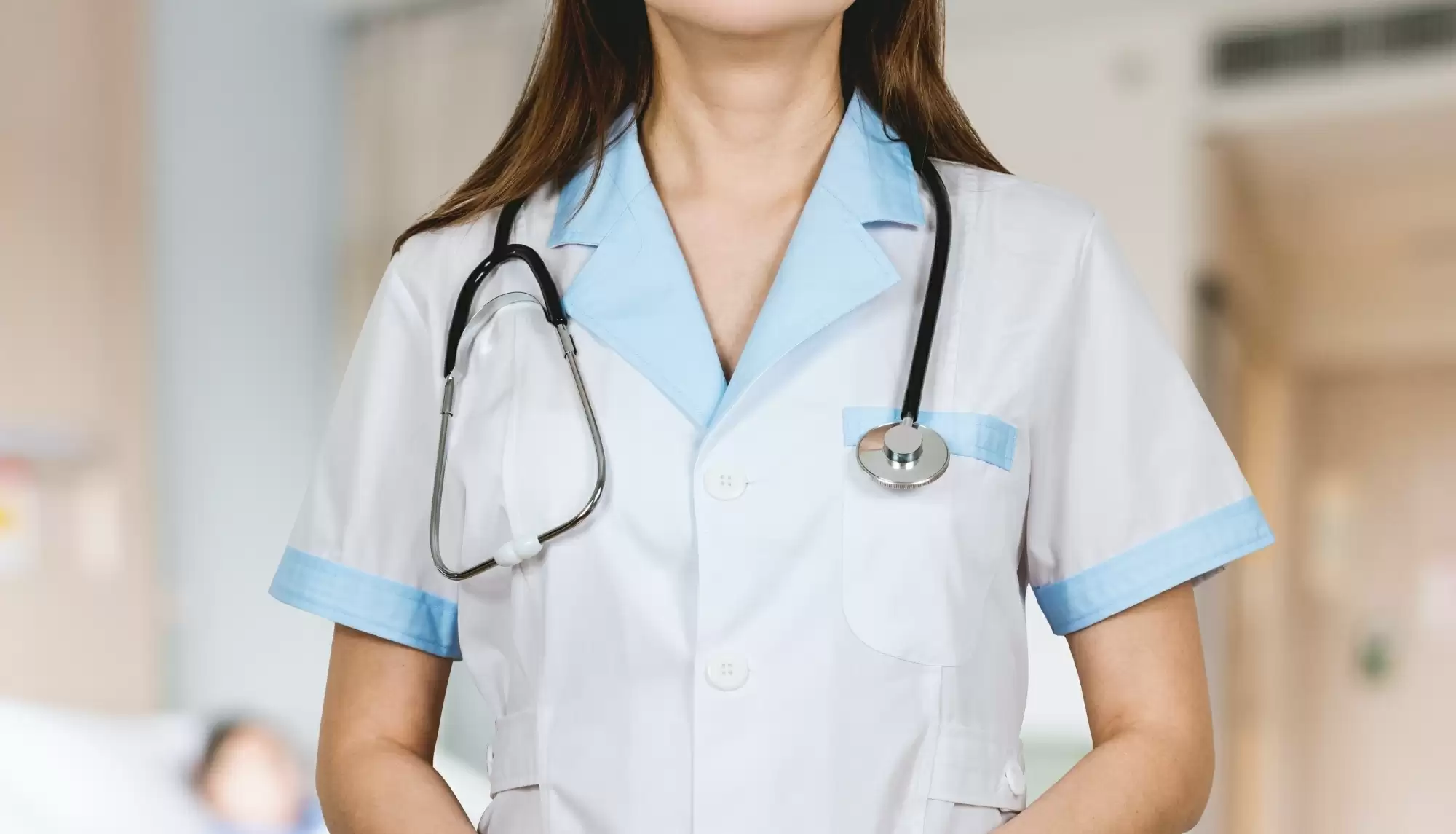 सरकार के आदेश के खिलाफ तमिलनाडु के मदुरै में नर्सों ने किया विरोध प्रदर्शन