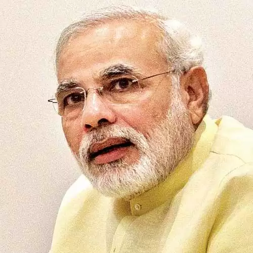 प्रधानमंत्री मोदी ने वंशवाद और जातिवाद के खात्मे का आवाहन लखनऊ के रामलीला में किया
