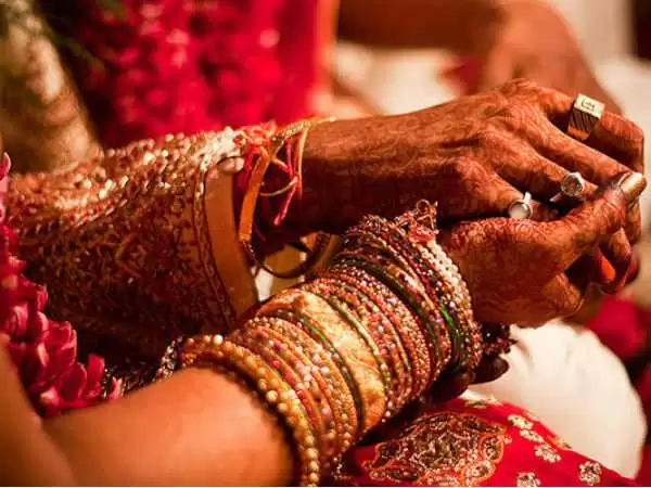 हिन्दू लड़की की शादी मौलाना ने मस्जिद करा दी फिर दोनों के साथ हुआ कुछ ऐसा जिसे जानकर उड़ जायेगे होश