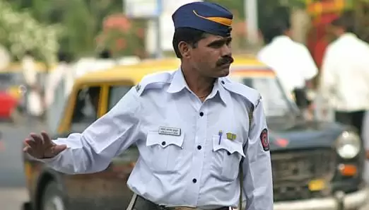 मुंबई ट्रैफिक पुलिस का ट्वीट हुआ वायरल, लोगों ने दी ऐसी प्रतिक्रिया