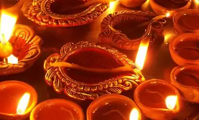 किस्मत बदलनी है तो इस तरह से जलाएं दीपावली में दिए