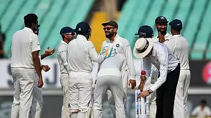INDvWI Kuldeep Yadav ने 2 बल्लेबाजो कों लगातार किया आउट West Indies का गिरा 4 विकेट