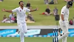 PAKvsNZ Pakistan ने New Zealand के 2 बल्लेबाजो को किया आउट