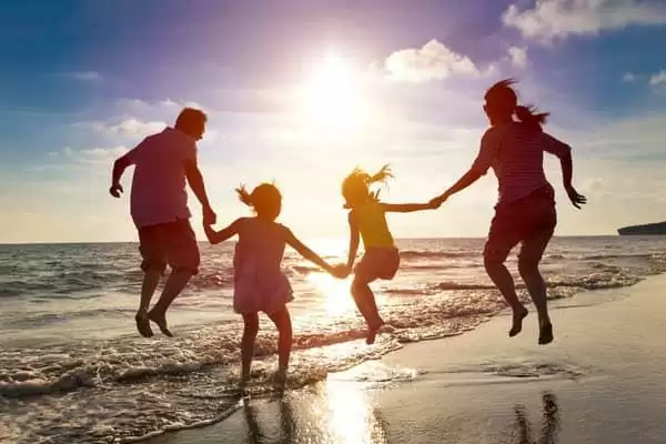 Relationship Status आज की lifestyle में क्यों है Family के साथ enjoyment की जरूरत