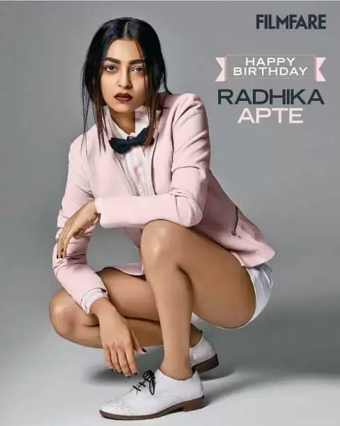 Bollywood Hot Actress Radhika Apte Birthday के मौके पर hot फोटो सोशल मीडिया पर वायरल किया