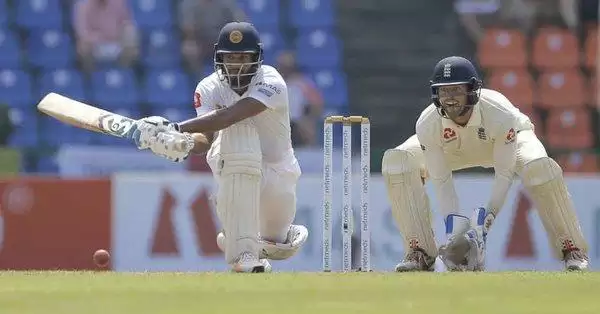 SLvsENG Sri Lanka ने England पर 42 रनों की बनाई बढ़त