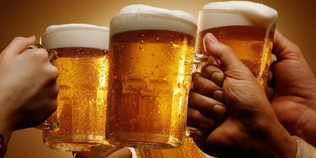 बीयर पीने के फायदे जानकर उड़ जायेगे आप के होश