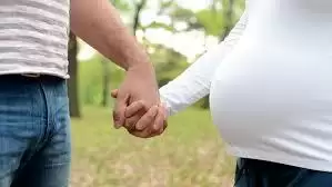 इन संकेतो से जानें कि गर्भ में पल रहा बेबी स्वस्थ है या नहीं