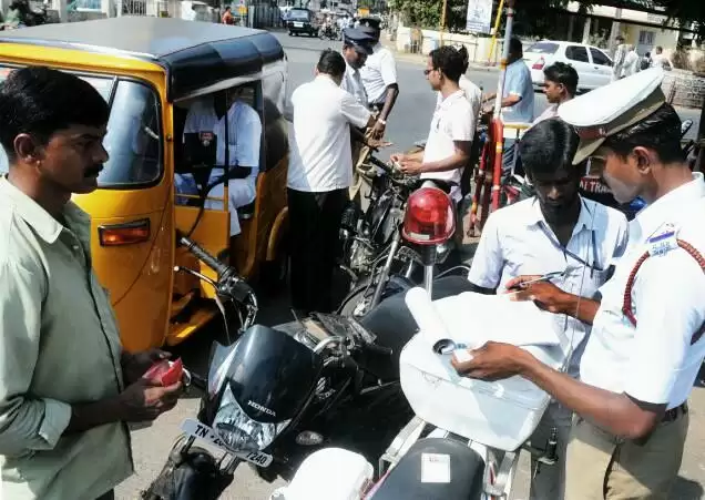 जानिए किन परिस्थितियों में पुलिस वाला नहीं कर सकता आपके गाड़ी का चालान