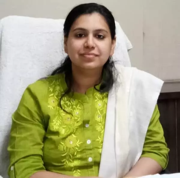दिव्या मित्तल IAS Engineering ,Managment की डिग्री और Economics का ज्ञान अब डीएम संतकबीरनगर