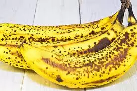 क्या आप जानते है केला को कार्बाइड और पानी में भिगाकर पकाया जाता है जो आप के पेट के लिए नुकसान है