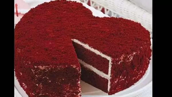 Valentines Day Special: Valentine Day के दिन पर बनाये Red Velvet Cake और करे प्यार का इजहार