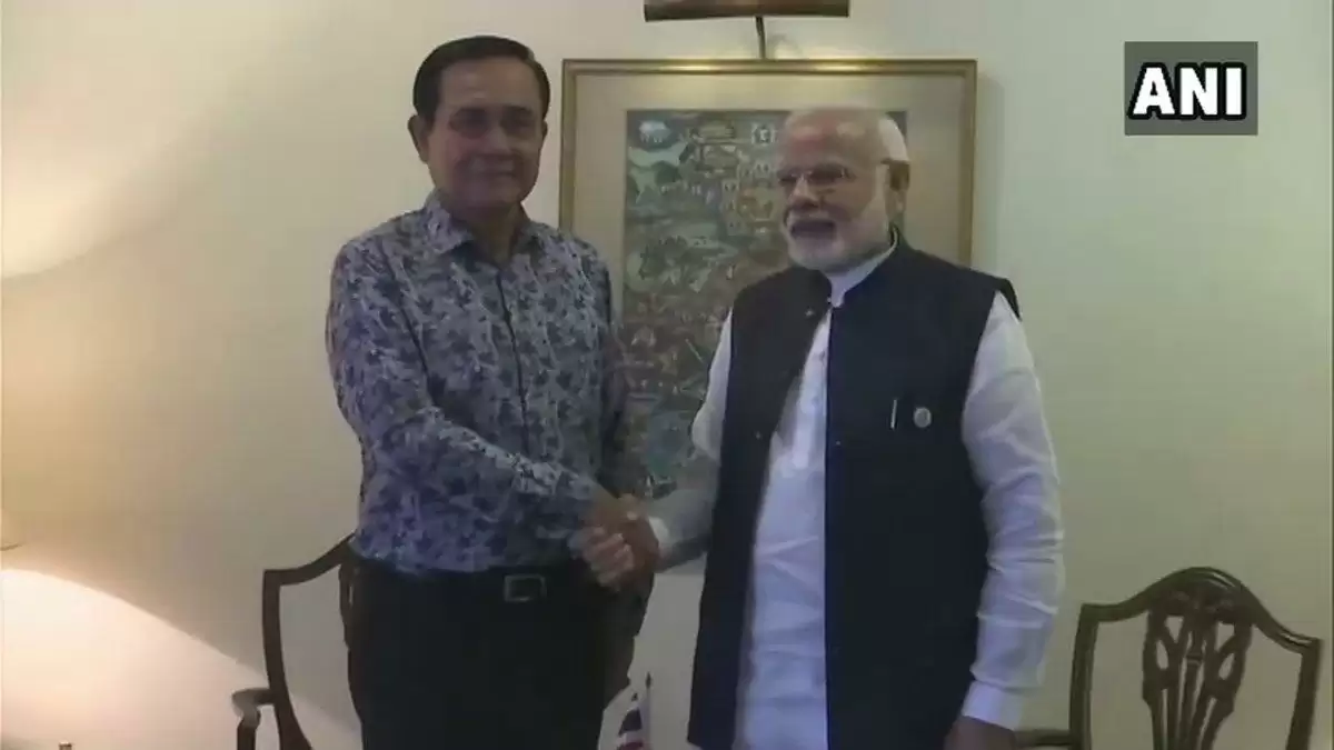 प्रधानमंत्री नरेंद्र मोदी ने थाईलैंड के प्रधानमंत्री प्रयूत चैन-ओचा से मुलाकात की