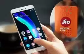 Reliance Jio जल्द ही बड़ी स्क्रीन वाला सस्ता Smartphone लाने की तैयारी में है