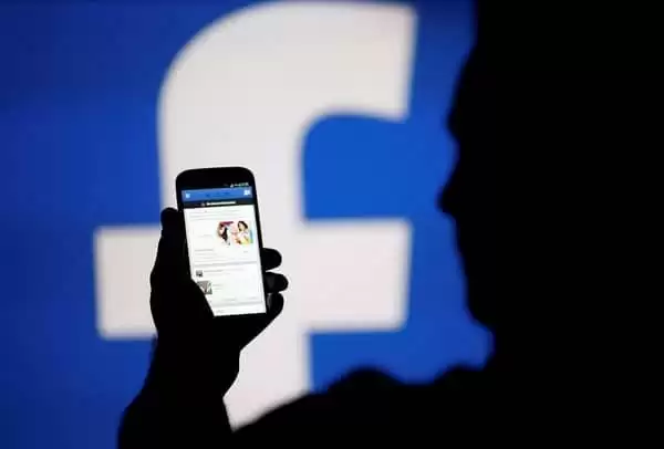 Friend reques और फालतू Post करने से बंद हो जायेगा Facebook