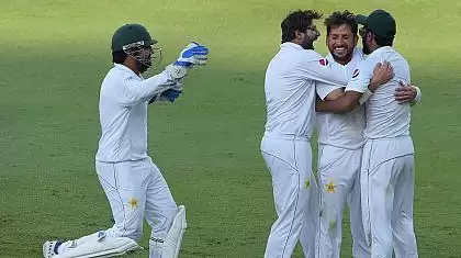 PAKvsNZ Pakistan ने New Zealand को 28 रनों पर दिया पहला झटका